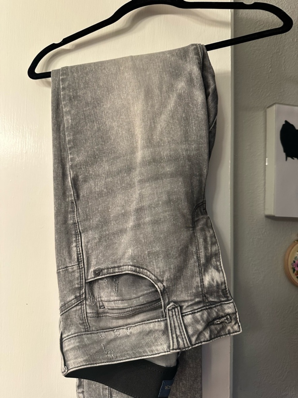 Democracy Women's Jeans in Light Gray Wash